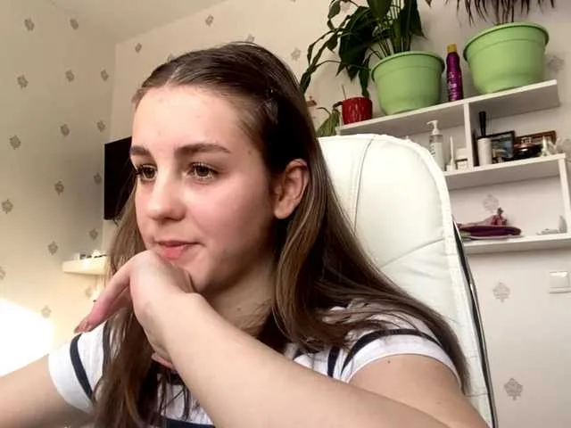 LizetteKhat from BongaCams