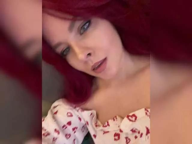 lova-mars from BongaCams