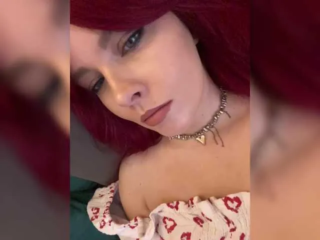 lova-mars from BongaCams