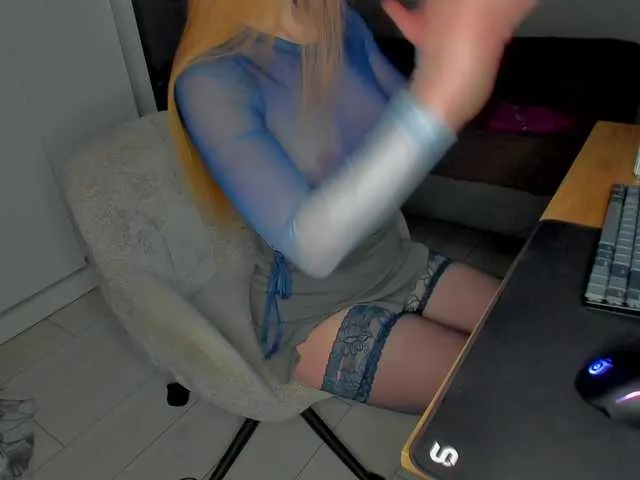 LoveLYYk from BongaCams