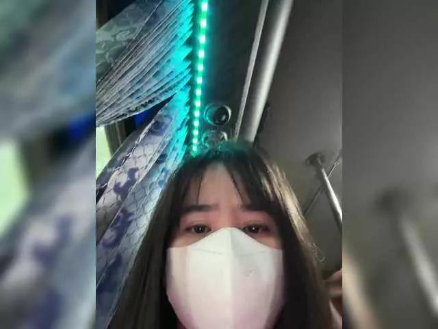 Lyna-SuLy on BongaCams