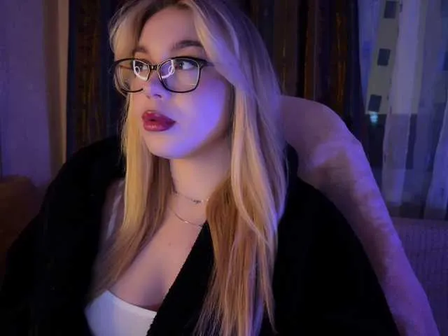 maksisisia from BongaCams