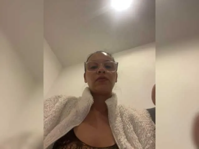 Melisa17 from BongaCams