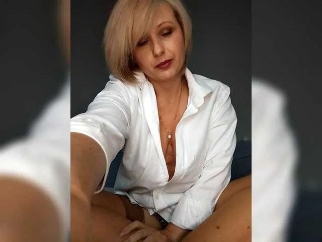 Merime79 from BongaCams