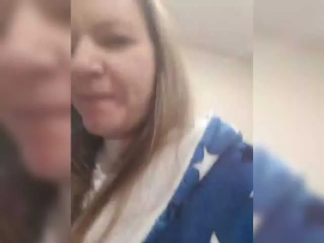 Mia-Carnival from BongaCams