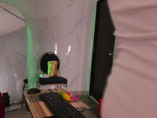 Watch sexy slut MiaFox03 MiaFox03 from BongaCams