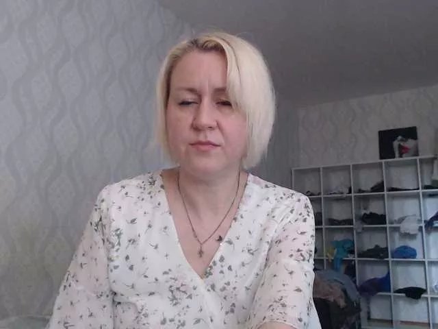 Offline MilenaGerl on BongaCams