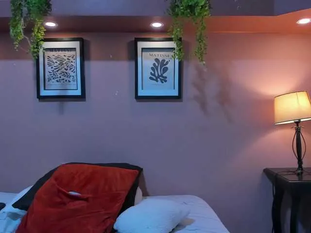 MiluRosse from BongaCams