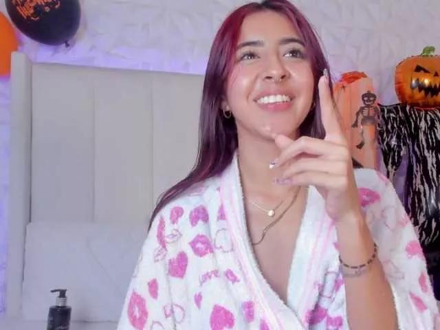 Check out naked camwhore Miranda-Rogers Miranda-Rogers from BongaCams