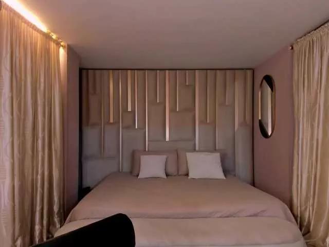 Naked NiaSalvatore wants you to fuck her body now NiaSalvatore from BongaCams