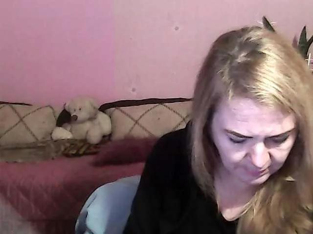 Checkout sweet model NinaKeil NinaKeil from BongaCams