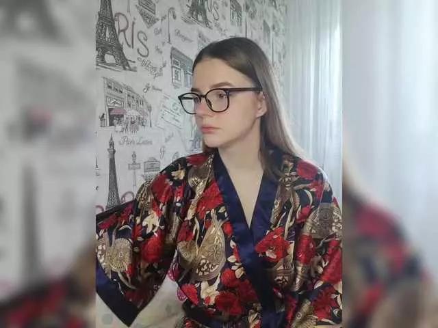 Oliviar on BongaCams 