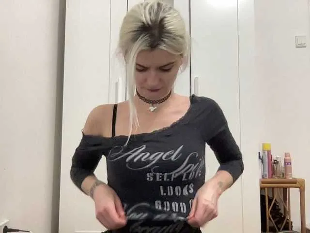 OnikaLove from BongaCams