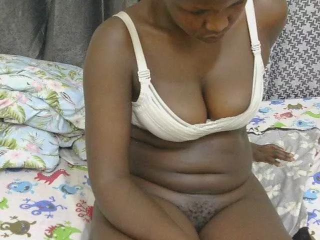 Watch BongaCams's Paris-Ess Paris-Ess from BongaCams