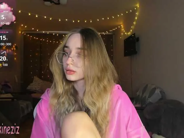 Polikinesis from BongaCams