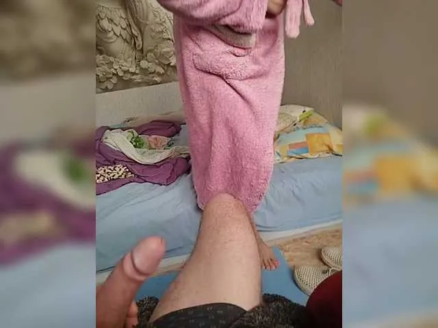 qwersad33 from BongaCams