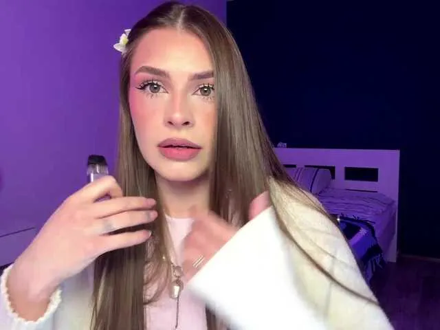 RonnieRose from BongaCams