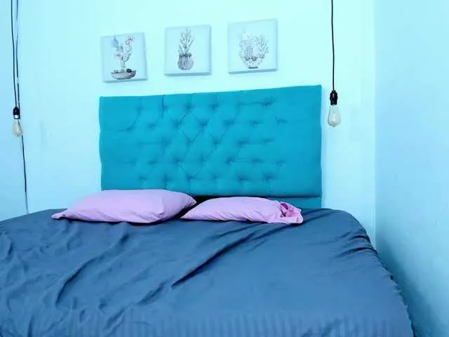 Rubiroose from BongaCams