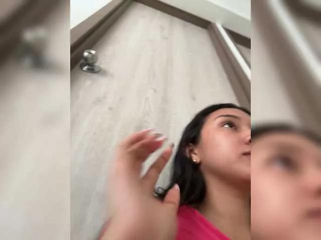 Join hot stripper Sarayu- sarayu- from BongaCams