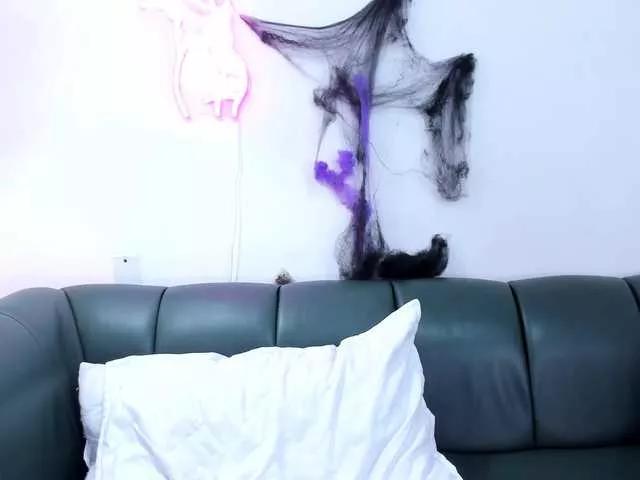 Masturbate to Sexxchubby, she wants to masturbate for you Sexxchubby from BongaCams