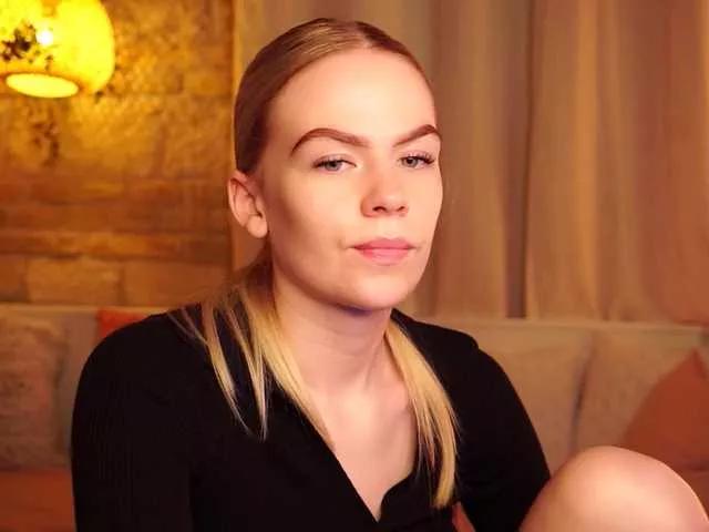 SnowwBarbie from BongaCams