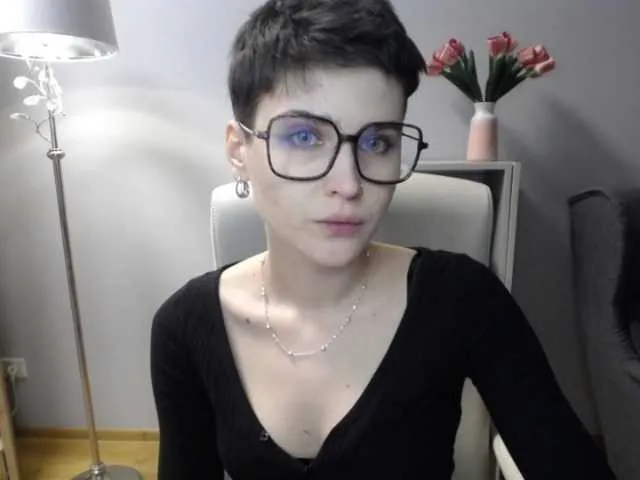 Fulfill your wackiest desires with BongaCams's seductive Soft-sarah soft-sarah from BongaCams