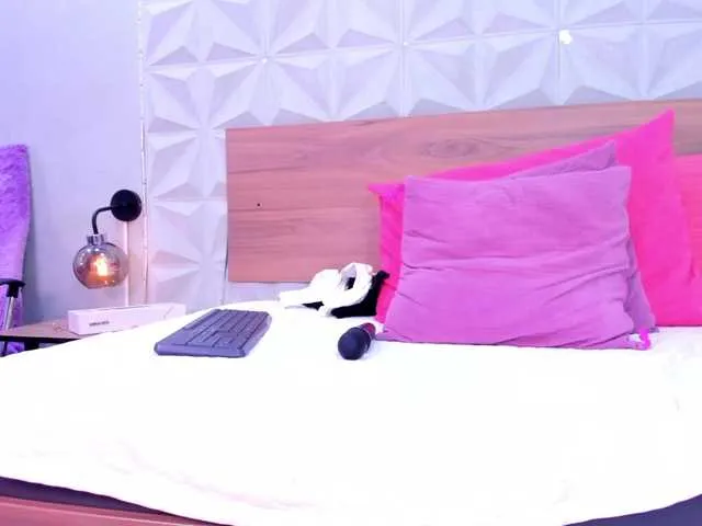 StaceyWhite from BongaCams