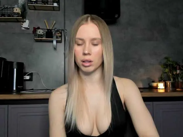 Sunlovv from BongaCams