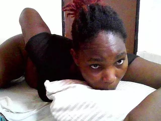 Sweetjuicyass on BongaCams 