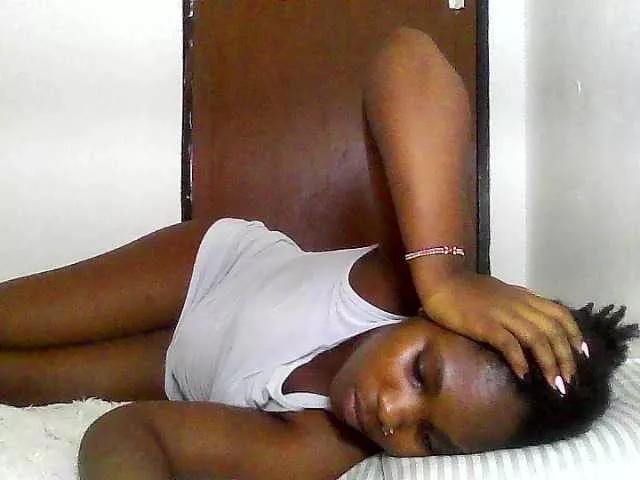 Sweetjuicyass on BongaCams 