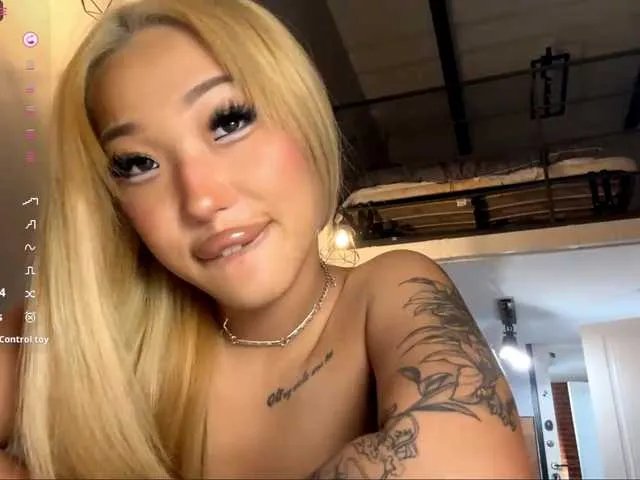 TainaJaksch from BongaCams