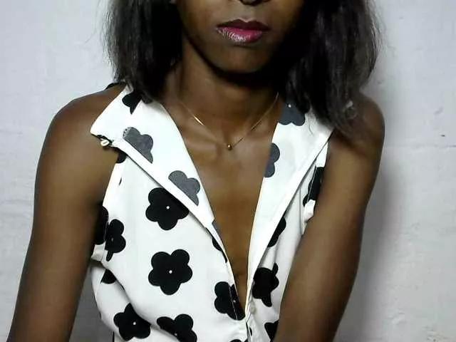 Tinah24 on BongaCams 