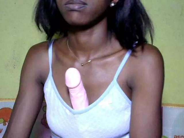 Tinah24 on BongaCams 