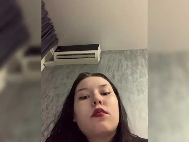 Offline TUYA2 on BongaCams