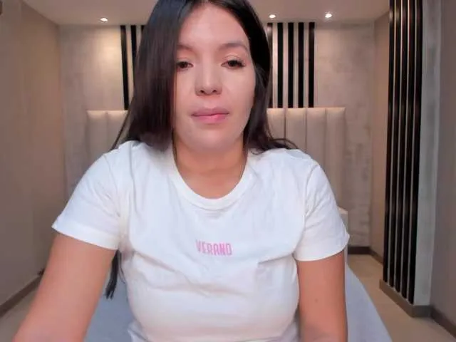 cam 2 cam with BongaCams's ValeriaRoldan in her online show for mesmerizing sensations ValeriaRoldan from BongaCams