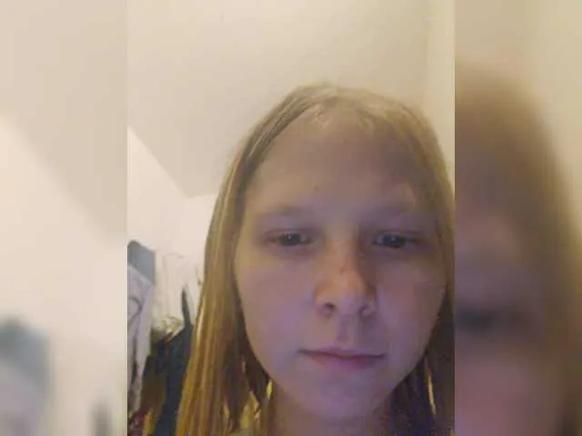 Discover sweet stripper VanessaReyes VanessaReyes from BongaCams