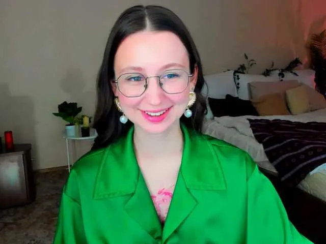 YourLovellyStory from BongaCams