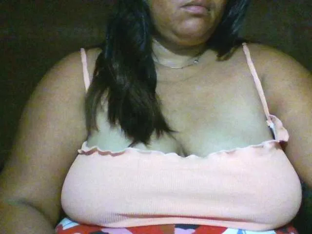 Yummypussy432 from BongaCams