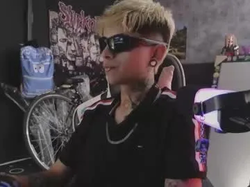 acidmilo from Chaturbate