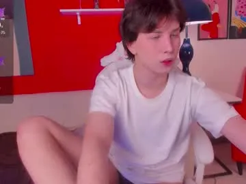 adrianoaubert from Chaturbate