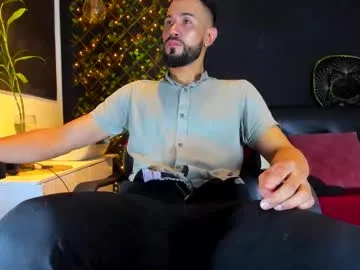 c2c with Chaturbate's Alessandro__wye in his live session for hypnotic sensations alessandro__wye from Chaturbate