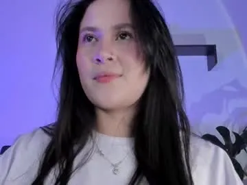 Bicurious beauty: Amber_rosewood_ gets uncovered while massaging her beaver on webcam amber_rosewood_ from Chaturbate