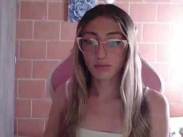 andrea_camila from Chaturbate