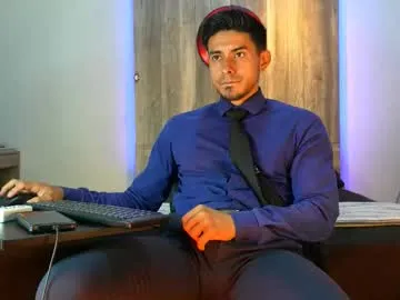 andrew_elliot from Chaturbate