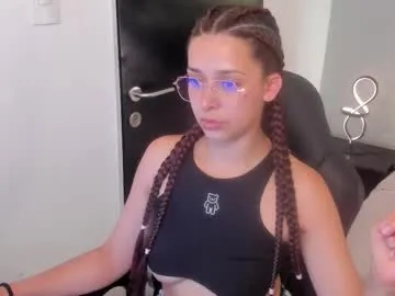 angeline_davies from Chaturbate