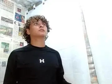 arielnoir6958 from Chaturbate