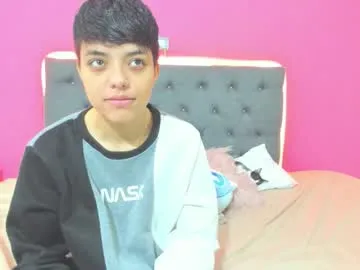 ariloe_quintero from Chaturbate