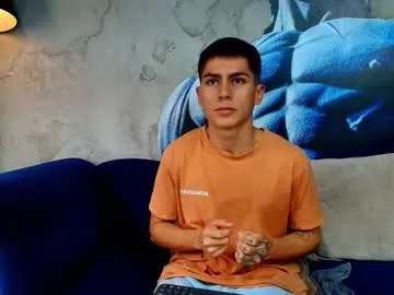 aron_pulse from Chaturbate