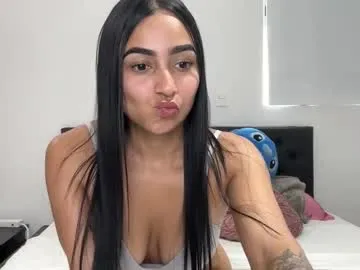 ashlyrouxx from Chaturbate