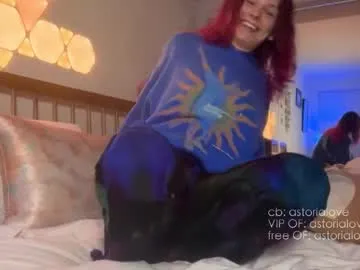 Curious Astorialove teasing and cumming with zir intimate vibrating toys astorialove from Chaturbate